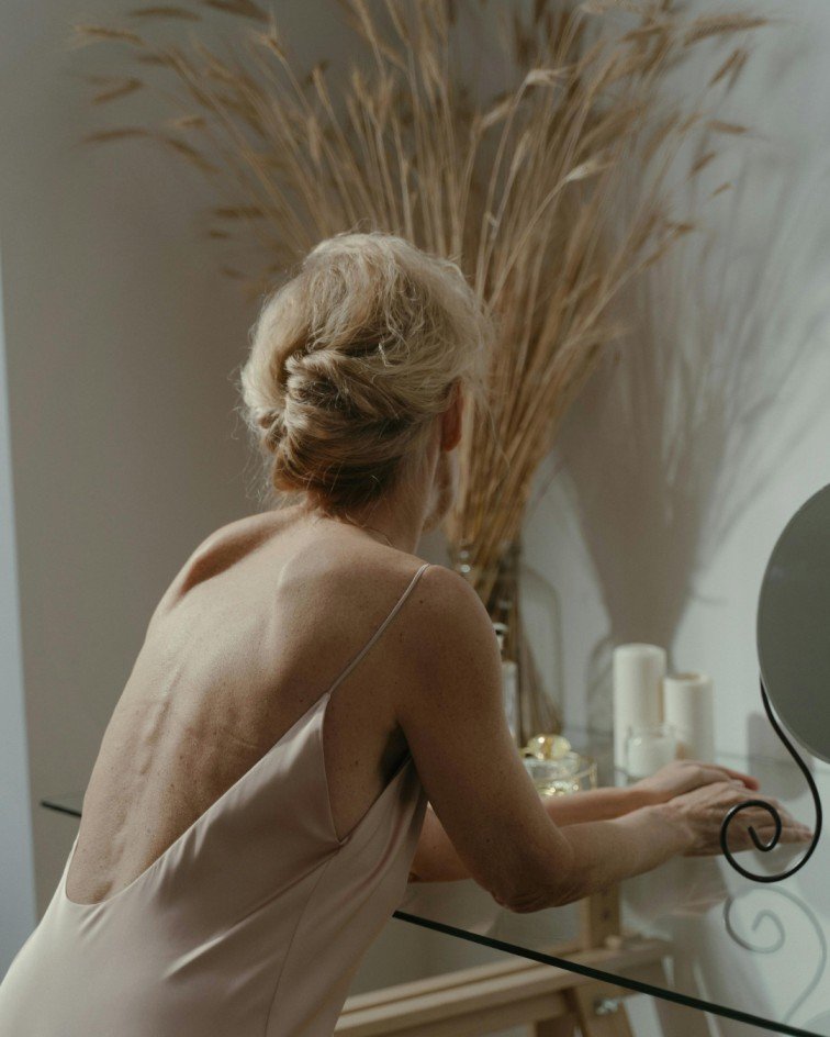 Building Trust Online: A Guide for Coaches, Therapists, and Wellness Experts